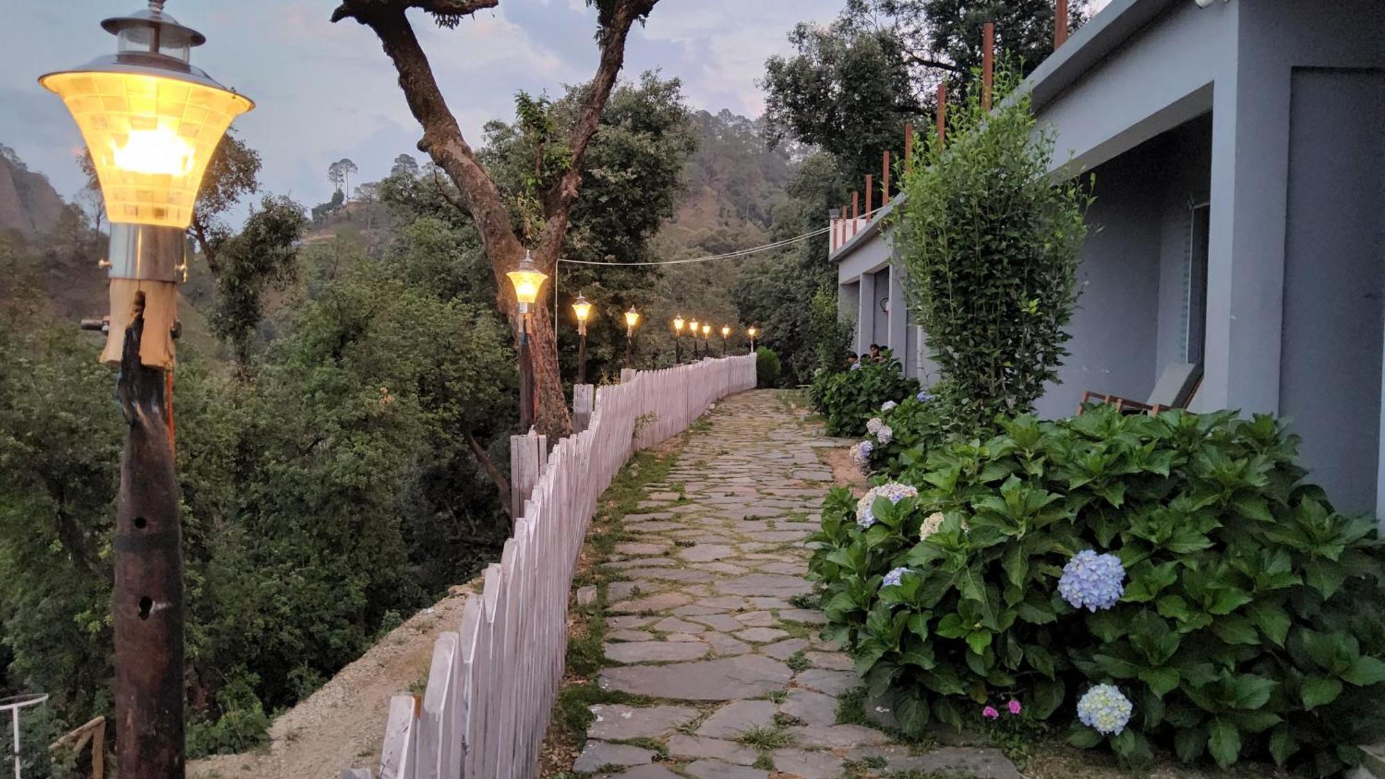 Shiva Valley Resort Kokhliyal Gaon Exterior foto